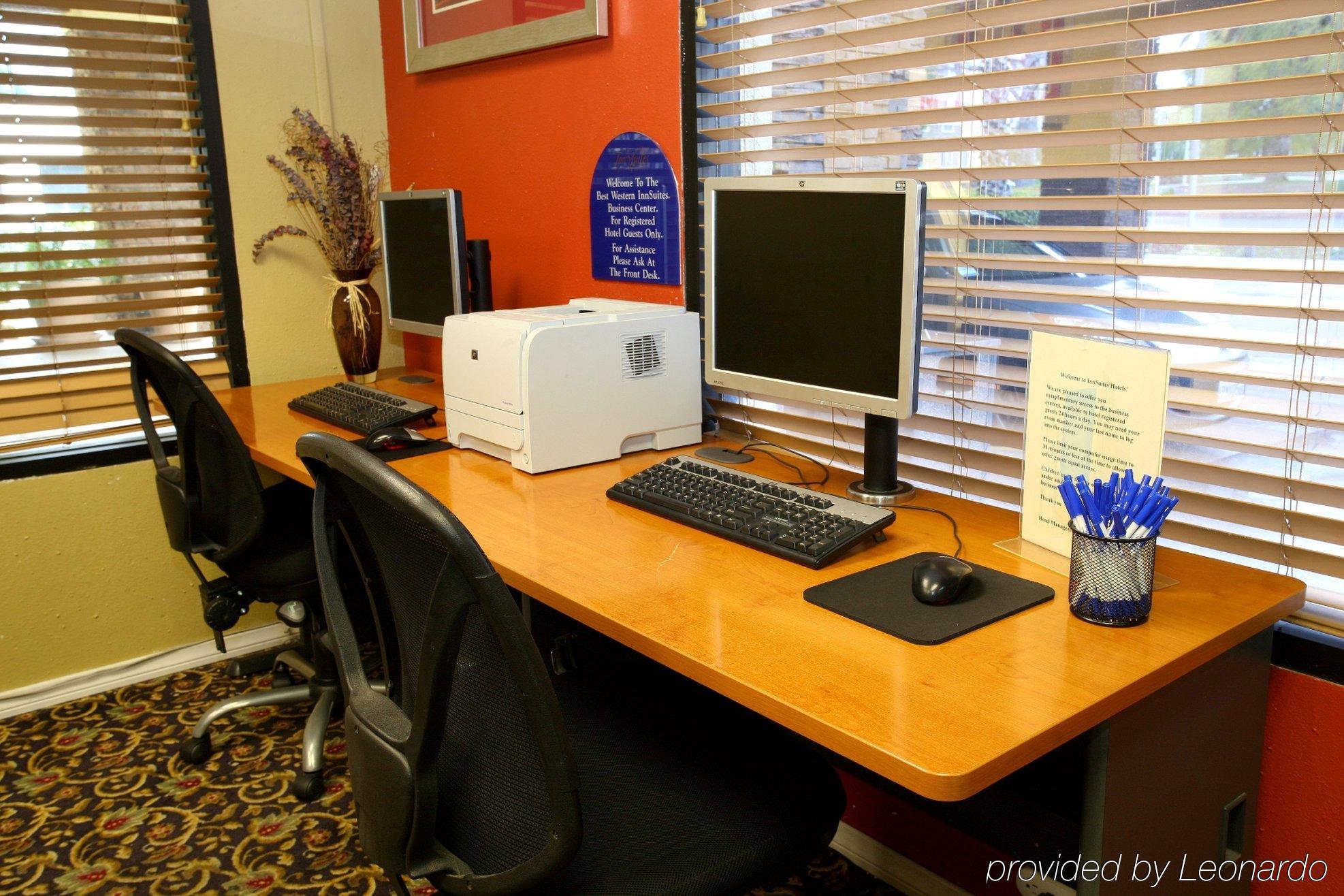 Hotel D'Lins Ontario Airport Faciliteter billede