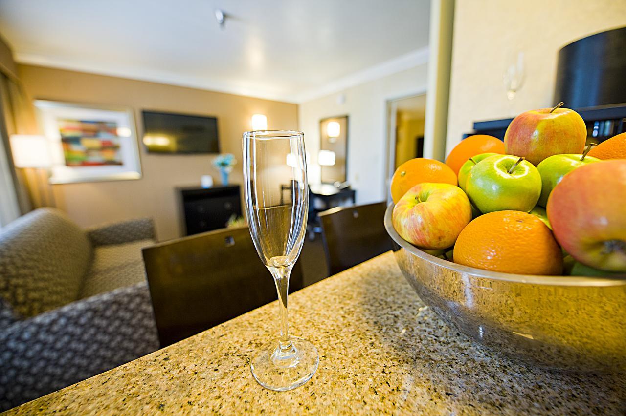 Hotel D'Lins Ontario Airport Eksteriør billede